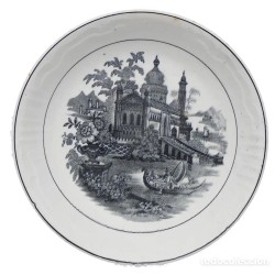 Plato de Loza Sevillana Pickman - Escena Oriental en Blanco y Negro