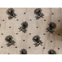 Mantilla Vintage en Negro - Encaje Fino de Estilo Tradicional Español