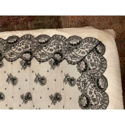 Mantilla Vintage en Negro - Encaje Fino de Estilo Tradicional Español