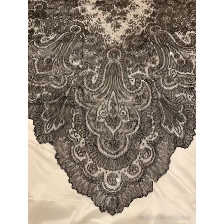 Mantilla Histórica de Cambray - Pieza Textil Delicada del Siglo XIX