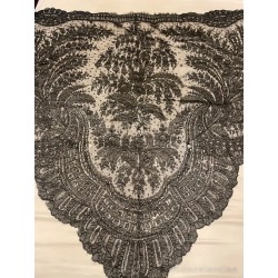 Mantilla Vintage de Cambray - Obra Maestra del Encaje Chantilly