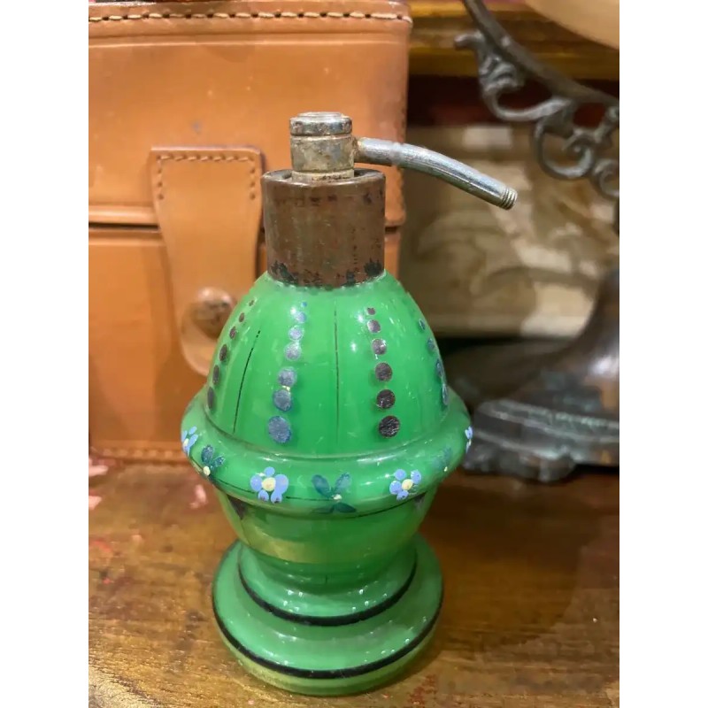 Frasco de Colonia Vintage - Pieza Decorativa en Verde con Detalles Florales Frasco de Colonia Vintage - Pieza Decorativa en Verde con Detalles Florales