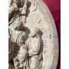 Relieve Escultural Religioso - Escena de la Crucifixión en Espuma de Mar