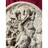 Relieve Escultural Religioso - Escena de la Crucifixión en Espuma de Mar