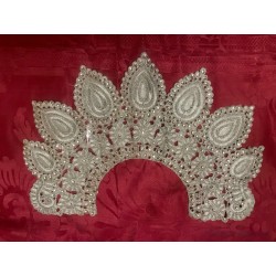 Cuello Vintage con Bordado de Plata - Pieza Artesanal de Alta Costura