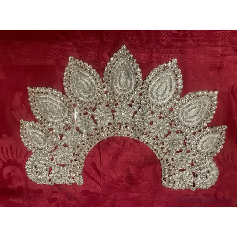 Cuello Vintage con Bordado de Plata - Pieza Artesanal de Alta Costura Cuello Vintage con Bordado de Plata - Pieza Artesanal de Alta Costura
