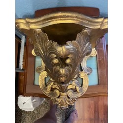 Ménsula Barroca Dorada - Pieza Decorativa de Estilo Ornamental
