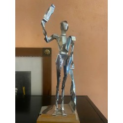 Escultura en metal de un torero