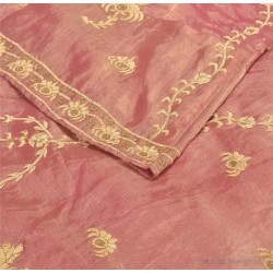 Manto Litúrgico en Seda Rosa con Bordados Dorados - Pieza Textil Religiosa