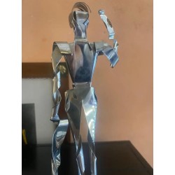 Escultura en metal de un torero