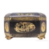 Caja Oriental Lacada - Tesoro Decorativo con Escenas Tradicionales