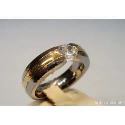 Anillo de Titanio Bicolor Elegante - Joya Moderna con Circonita Brillante