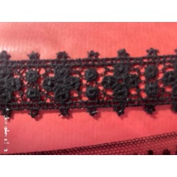 Encajes Vintage Negros - Piezas Artesanales Textiles de Colección