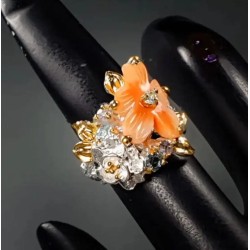 Anillo de plata con flor de coral