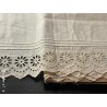 Tiraborda Vintage Blanca - Pieza Textil Artesanal con Bordado Calado