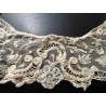 Tiraborda Vintage Blanca - Pieza Textil Artesanal con Bordado Calado