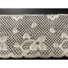 Encaje Vintage Delicado - Pieza Textil Artesanal de Colección Histórica