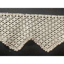 Encaje Vintage Delicado - Pieza Textil Artesanal de Colección Histórica
