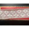 Encaje Vintage Delicado - Pieza Textil Artesanal de Colección Histórica