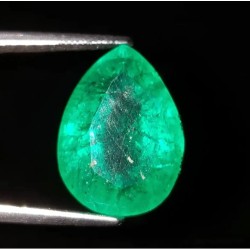 Esmeralda Natural Verde Intenso - Gema de Colección Certificada 8.32 CT.
