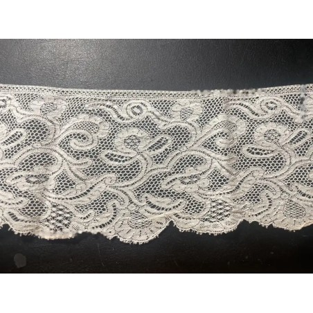 Encaje Antiguo de Bolillos Marfil - Puntilla Vintage 270cm x 9cm Diseño Floral