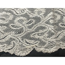 Encaje Antiguo de Bolillos Marfil - Puntilla Vintage 270cm x 9cm Diseño Floral