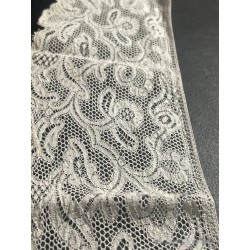 Encaje Antiguo de Bolillos Marfil - Puntilla Vintage 270cm x 9cm Diseño Floral