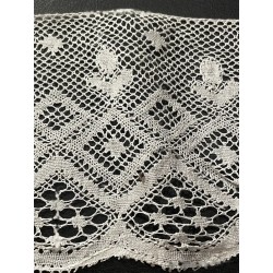 Encaje Antiguo de Bolillos Artesanal - Puntilla Vintage Blanca 470cm x 10cm