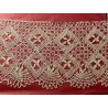 Encaje Antiguo de Bolillos Motivo Cruces - Puntilla Vintage 300cm x 10cm Artesanal