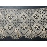 Encaje Antiguo de Bolillos Motivo Cruces - Puntilla Vintage 300cm x 10cm Artesanal