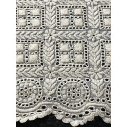 Tiraborda Antigua Bordado Richelieu - Cenefa Baptist Calado Geométrico 200 cm x 15 cm