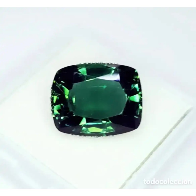 Turmalina Verde Certificada 9.32ct - Gema Talla Cojín AAA Premium Transparente