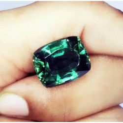 Turmalina Verde Certificada 9.32ct - Gema Talla Cojín AAA Premium Transparente