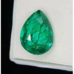 Esmeralda Natural Colombiana 10.22ct - Gema Talla Pera AAA Premium Certificada