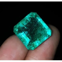 Esmeralda Natural Talla Esmeralda 11.57CT - Gema Colombiana AAA Premium Certificada