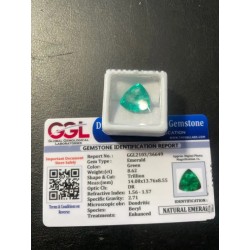 Esmeralda Colombiana Talla Trillion 8.62ct - Gema Certificada Verde Intenso AAA
