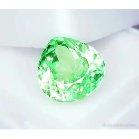 Zafiro Verde Natural Talla Pera 7.07CT - Transparent Certified Gem Premium AAA