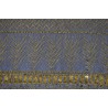 Chal de tul bordado con hojillas de oro, elegante diseño
