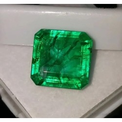 Esmeralda Colombiana Talla Esmeralda 10.17ct - Gema Certificada AAA Verde Intenso