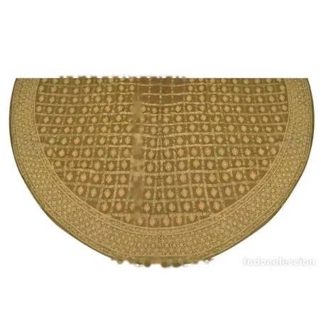 Tejido Semicircular de Seda con Bordado Dorado - Pieza Religiosa para Virgen