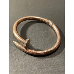 Pulsera de Oro Rosa Diseño Clavo con Diamantes - Joya Moderna Estilo Cartier