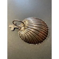 Concha Bautismal Antigua de Plata con Cruz - Venera para Sacramentos Religiosa