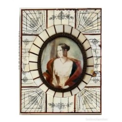 Marco Antiguo de Nácar con Retrato de Dama - Decoración Floral Artesanal