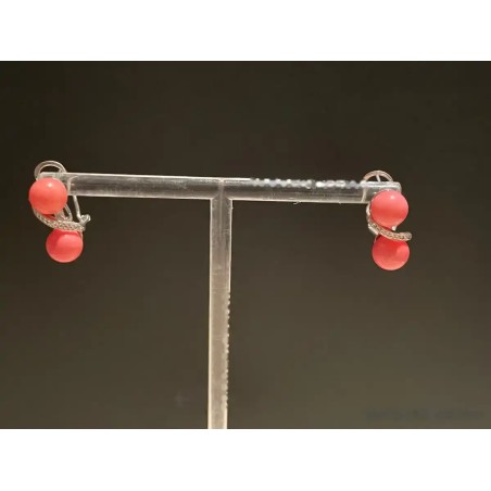 Pendientes de Plata con Doble Coral Rojo - Elegante Diseño en Ondas