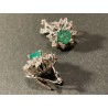 Pendientes de Oro Blanco con Esmeraldas Colombianas y Diamantes - Diseño Floral