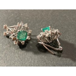 Pendientes de Oro Blanco con Esmeraldas Colombianas y Diamantes - Diseño Floral