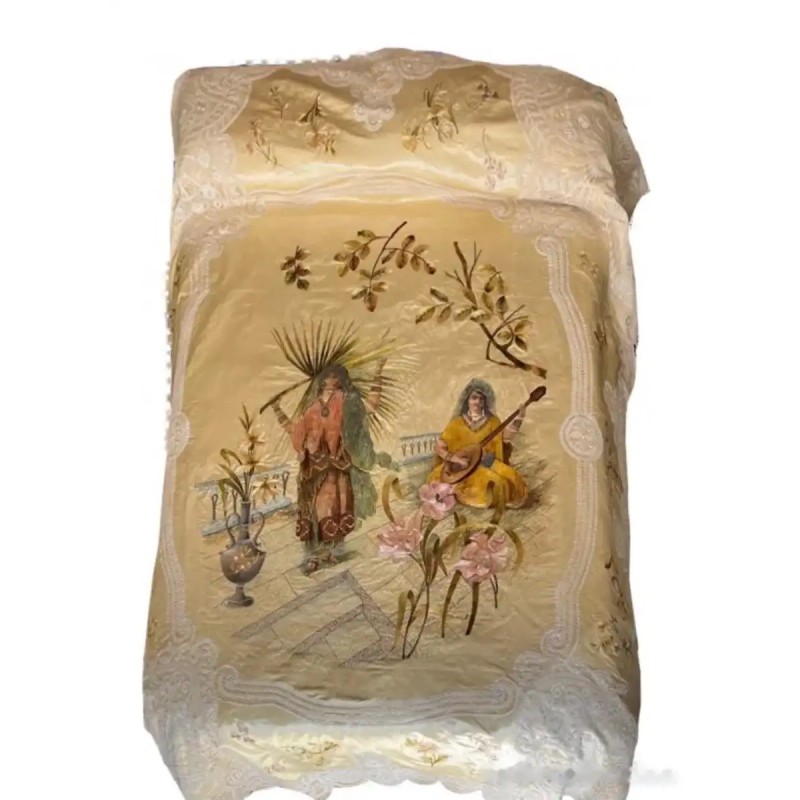 Colcha de Seda Bordada con Escena Oriental - Pieza Textil Siglo XIX