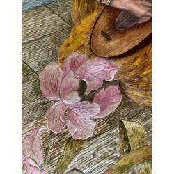 Colcha de Seda Bordada con Escena Oriental - Pieza Textil Siglo XIX