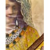 Colcha de Seda Bordada con Escena Oriental - Pieza Textil Siglo XIX