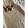 Colcha de Seda Bordada con Escena Oriental - Pieza Textil Siglo XIX